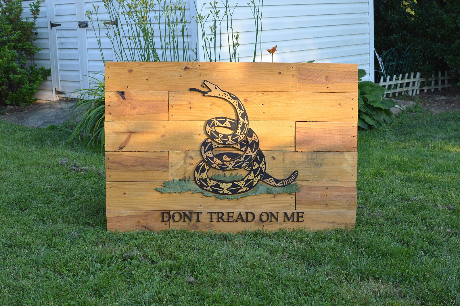 Image of the Gadsden Flag